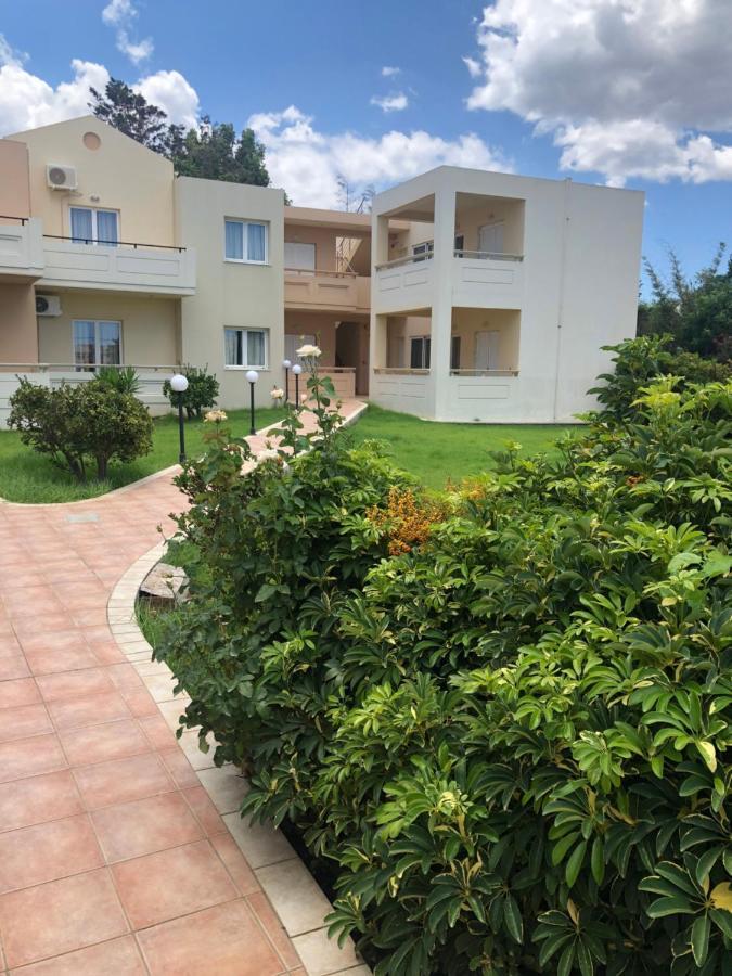 Dimitris Apartments Платаньяс Экстерьер фото